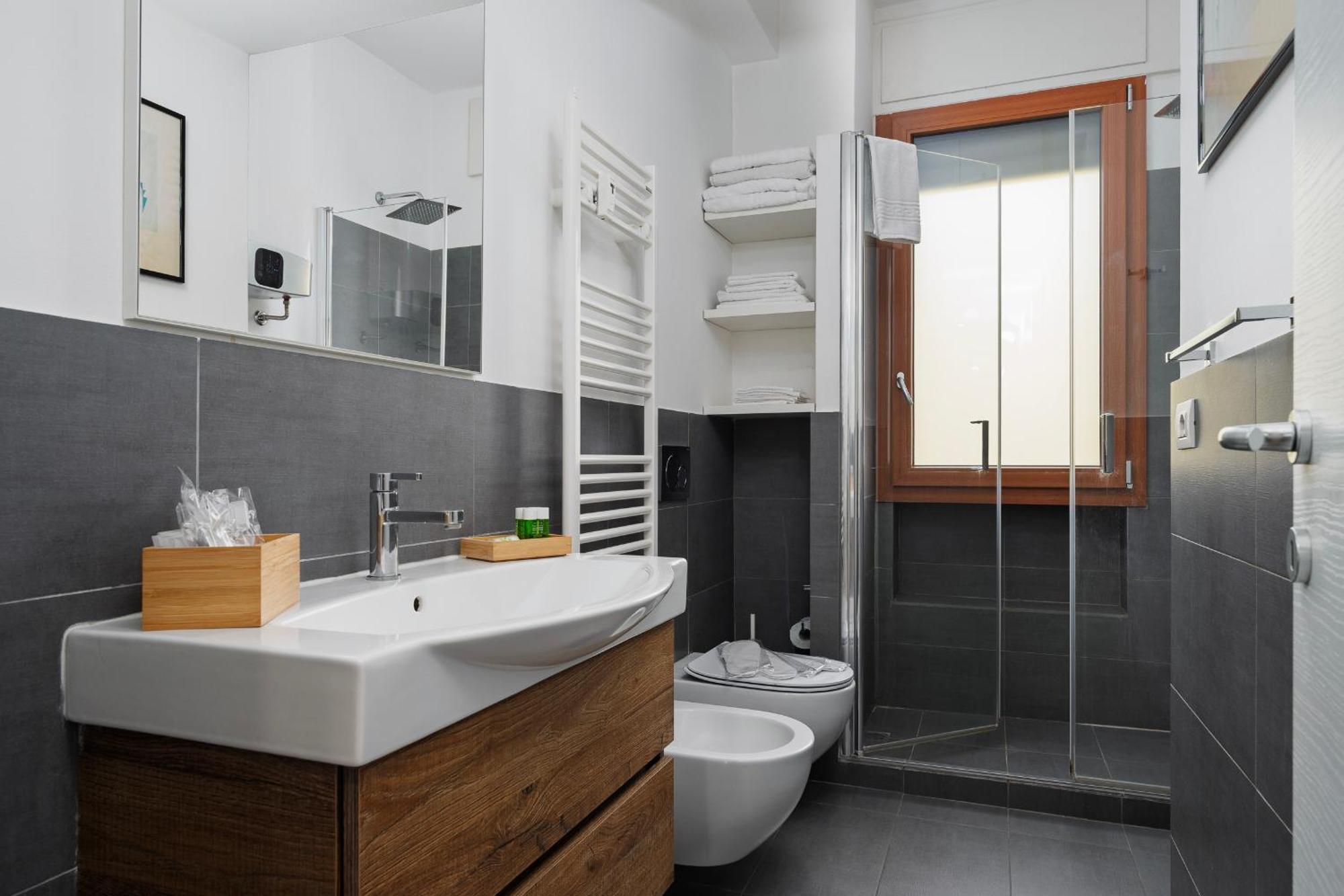 Apartment New - Roncaglia - M4 Bolivr - Sforza Castel *